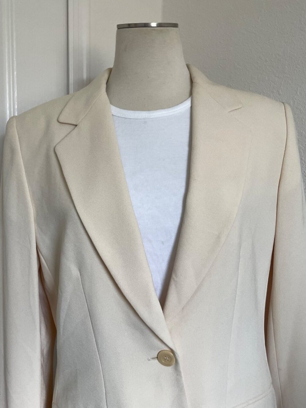 Vintage 1990s Liz Claiborne Classics Structured Cream Blazer Size 10 - Picture 5 of 14